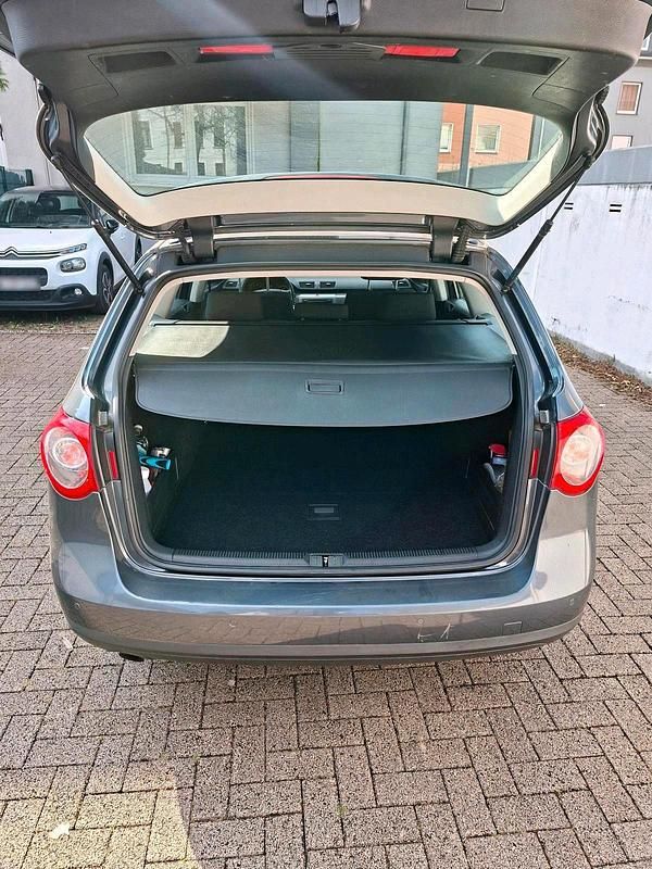 Usata VW Passat 122 CV (89 kW) 2009 Grigio Station wagon