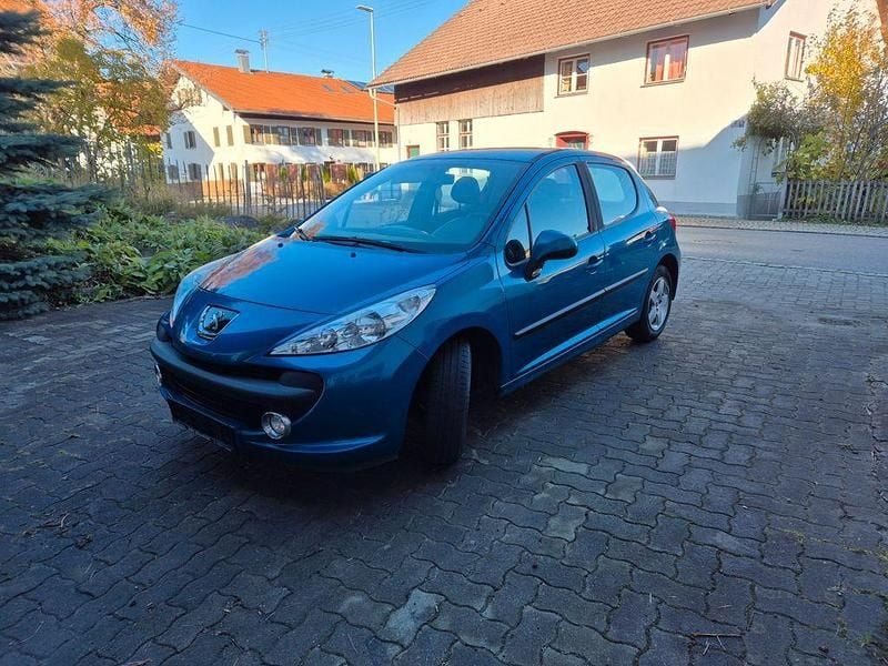 Blau Gebraucht 2009 Peugeot 207 Urban Move Limousine | 1.500 € (Guter Preis) - Bild 1/4