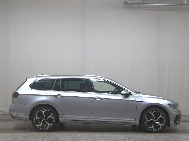 Gebraucht VW Passat GTE 218 PS (160 kW) 2022 Silber Kombi