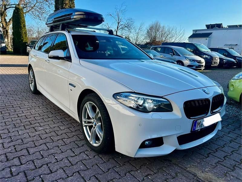 Weiß Gebraucht 2014 BMW 520 Luxury Line Kombi | 12.999 € (Teuer) - Bild 1/4