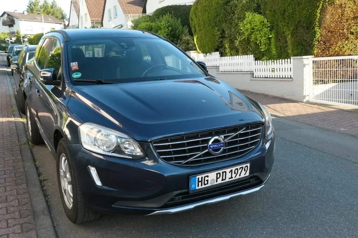Gebraucht Volvo XC60 Momentum 150 PS (110 kW) 2014 Blau SUV