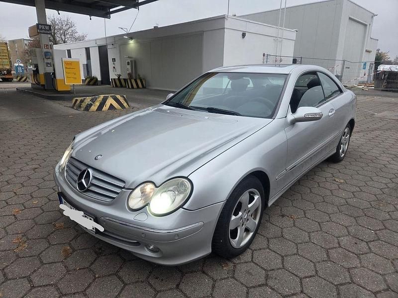 Silber Gebraucht 2002 Mercedes CLK200 Elegance Coupé | 4.500 € (Fairer Preis) - Bild 1/4
