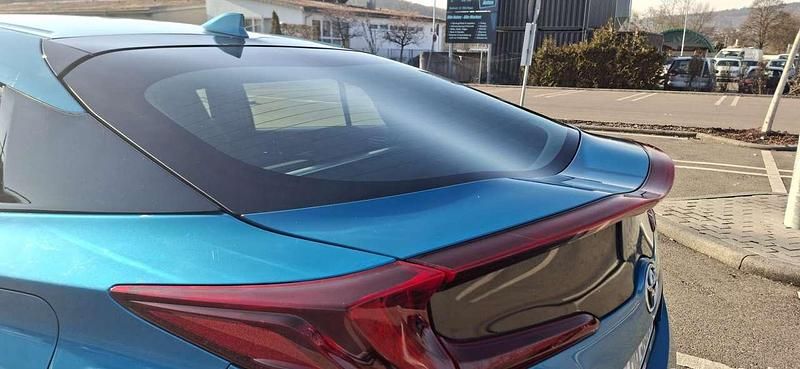 Gebraucht Toyota Prius Comfort 121 PS (88 kW) 2019 Blau Limousine