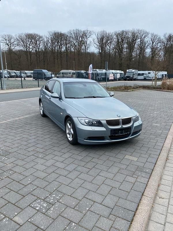 Gebraucht BMW 325 220 PS (161 kW) 2025 Andere farben Limousine