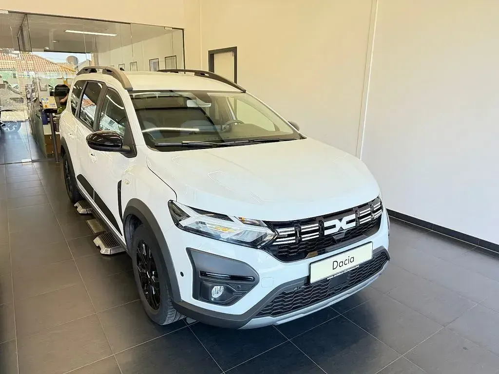 Gebraucht Dacia Jogger Extreme 110 PS (80 kW) 2023 Weiß Van / Kleinbus