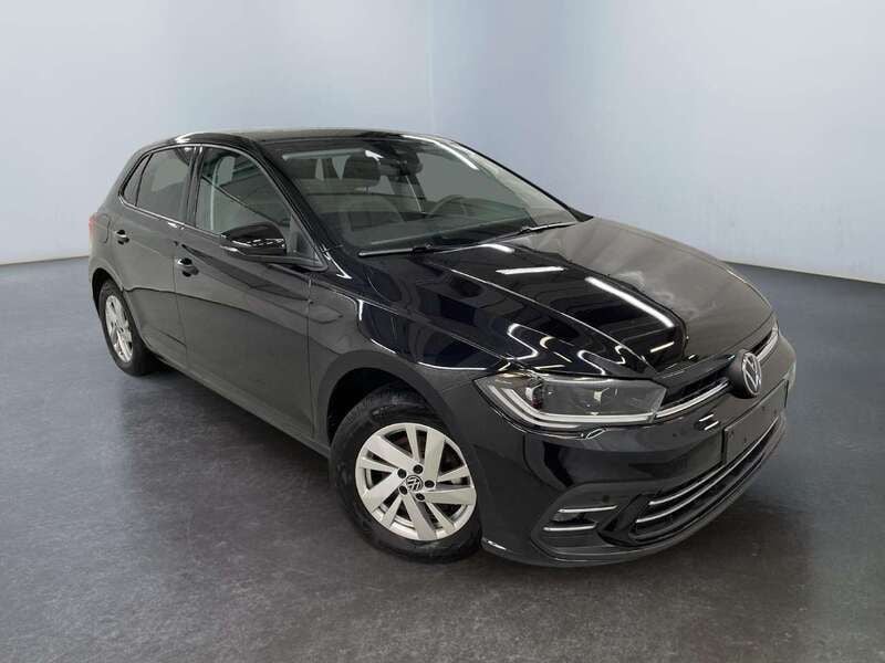 2t deep black perleffekt Gebraucht 2024 VW Polo Style Kleinwagen | 22.825 € (Guter Preis) - Bild 1/2