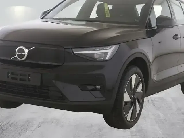 Gebraucht Volvo EX40 Plus 175 kW (238 PS) 2024 Onyx black SUV