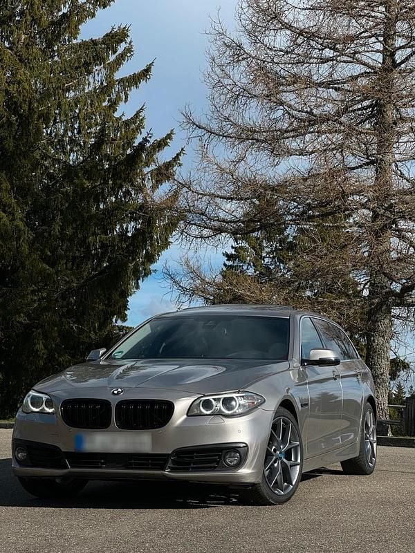 Gebraucht BMW 520 184 PS (135 kW) 2014 Grau Kombi