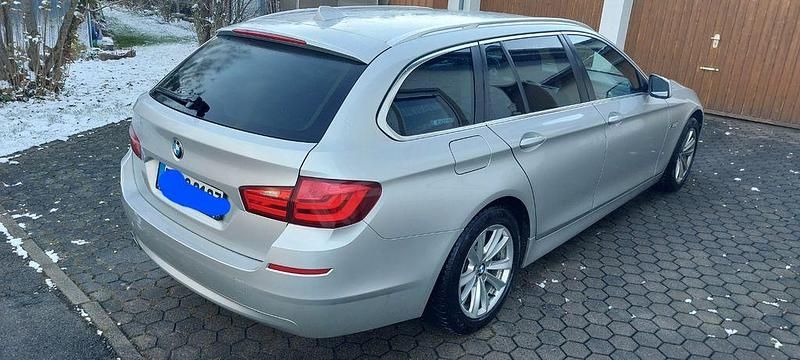 Gebraucht BMW 520 184 PS (135 kW) 2012 Silber Kombi
