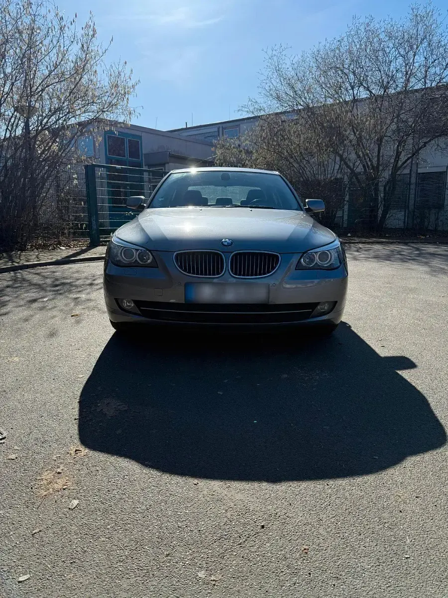 Gebraucht BMW 530 272 PS (200 kW) 2007 Silber Limousine