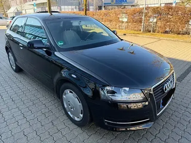 Używany Audi A3 Attraction 105 KM (77 kW) 2012 Czarny Hatchback