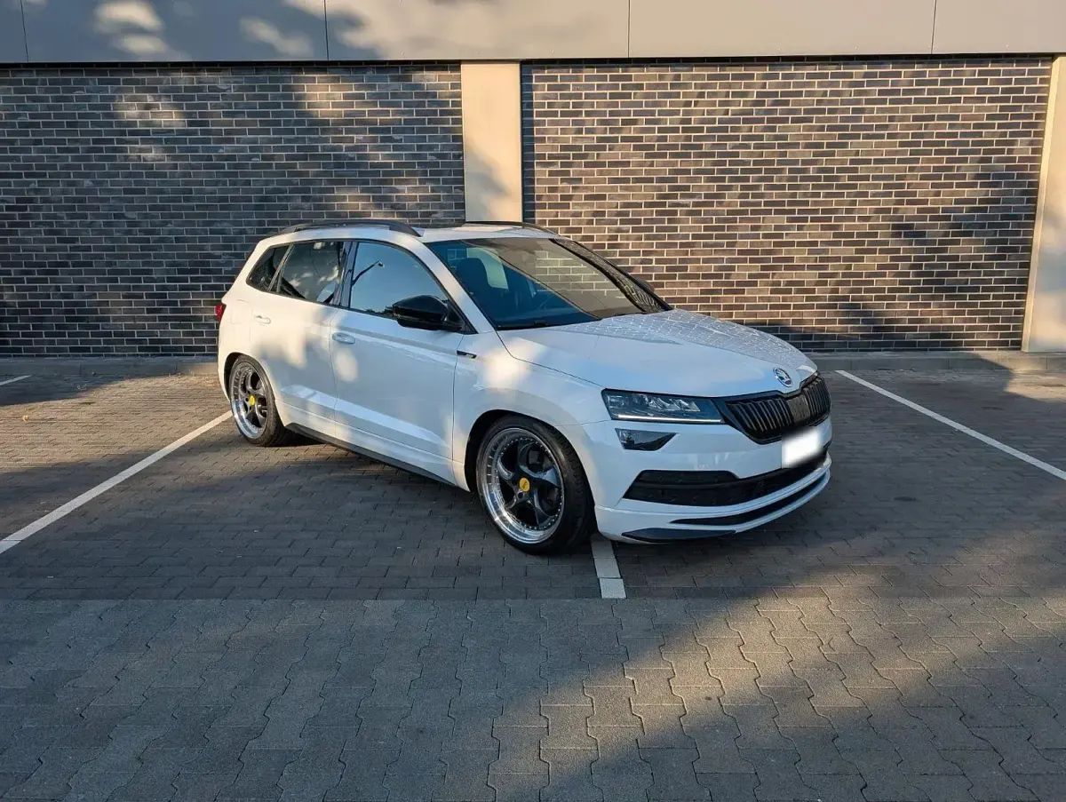 Gebraucht Skoda Karoq SportLine 150 PS (110 kW) 2019 Weiß SUV