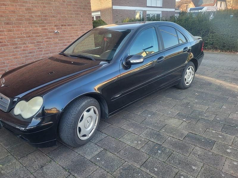 Gebraucht Mercedes C220 2004 Blau Limousine