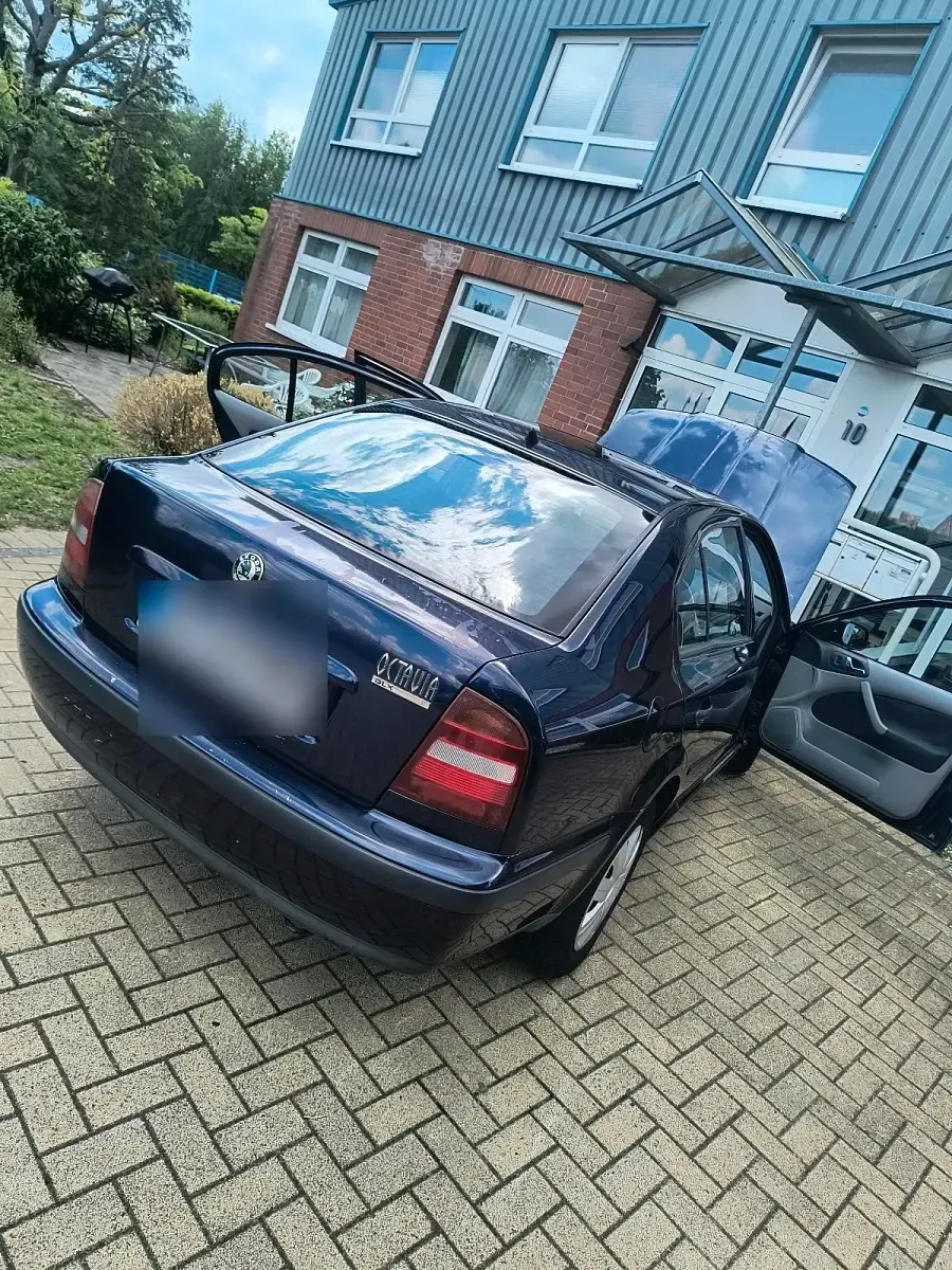 Gebraucht Skoda Octavia 90 PS (66 kW) 2000 Blau Limousine