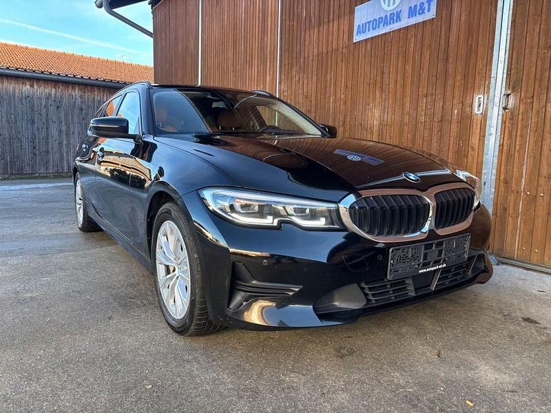 Gebraucht BMW 330 Sport Line 286 PS (210 kW) 2022 Schwarz Limousine
