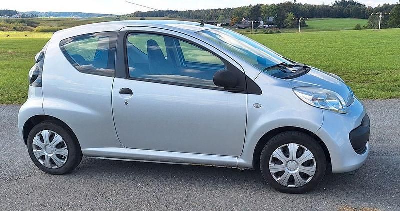 Silber Gebraucht 2008 Citroën C1 Advance Kleinwagen | 1.490 € (Guter Preis) - Bild 1/4