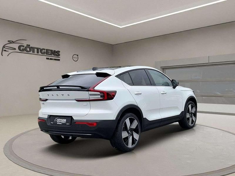 Gebraucht Volvo EC40 Plus 300 kW (408 PS) 2024 Crystal white SUV