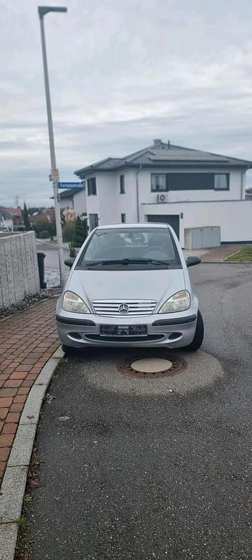 Silber Gebraucht 2003 Mercedes A160 Kleinwagen | 2.950 € (Etwas zu teuer) - Bild 1/4