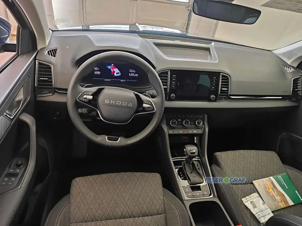 Gebraucht Skoda Karoq Selection 150 PS (110 kW) 2025 Black magic perleffekt SUV