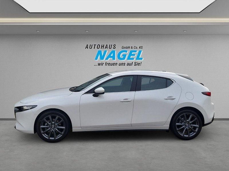 Neu Mazda 3 Center-Line 140 PS (102 kW) 2025 Weiß Limousine