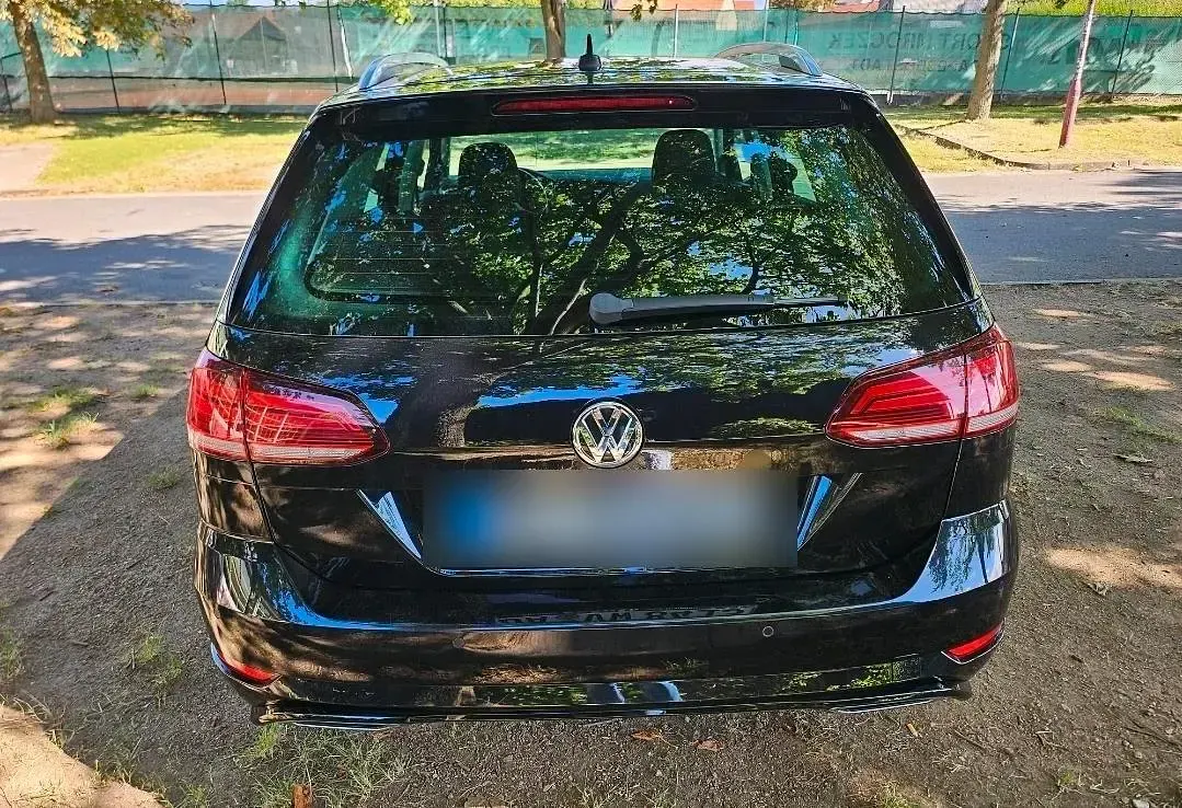 Second-hand VW Golf VII R-line 150 CP (110 kW) 2020 Negru Break