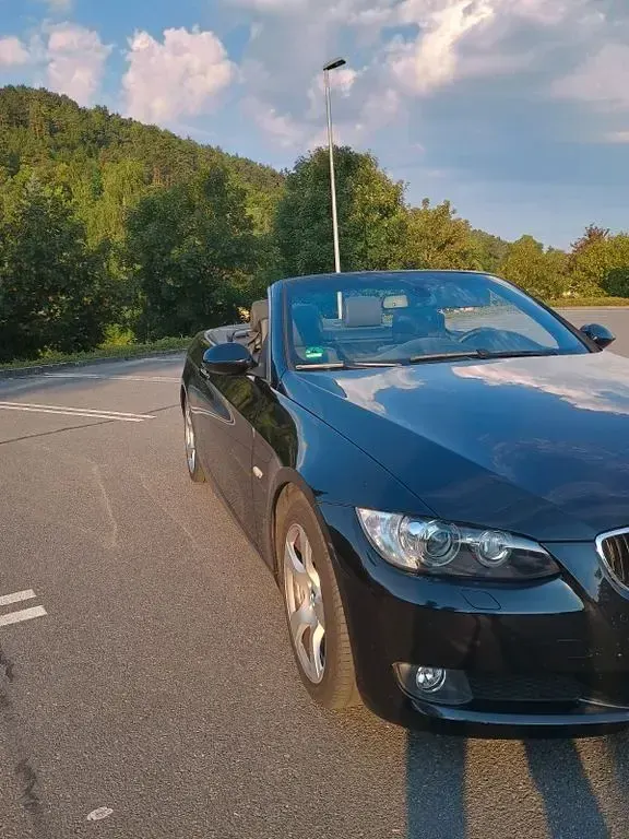 Gebraucht BMW 320 Cabriolet Performance 177 PS (130 kW) 2009 Schwarz Cabrio