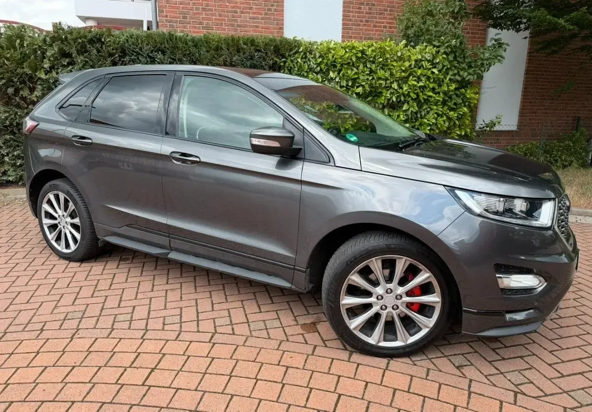 Gebraucht Ford Edge Vignale 211 PS (155 kW) 2018 Grau SUV