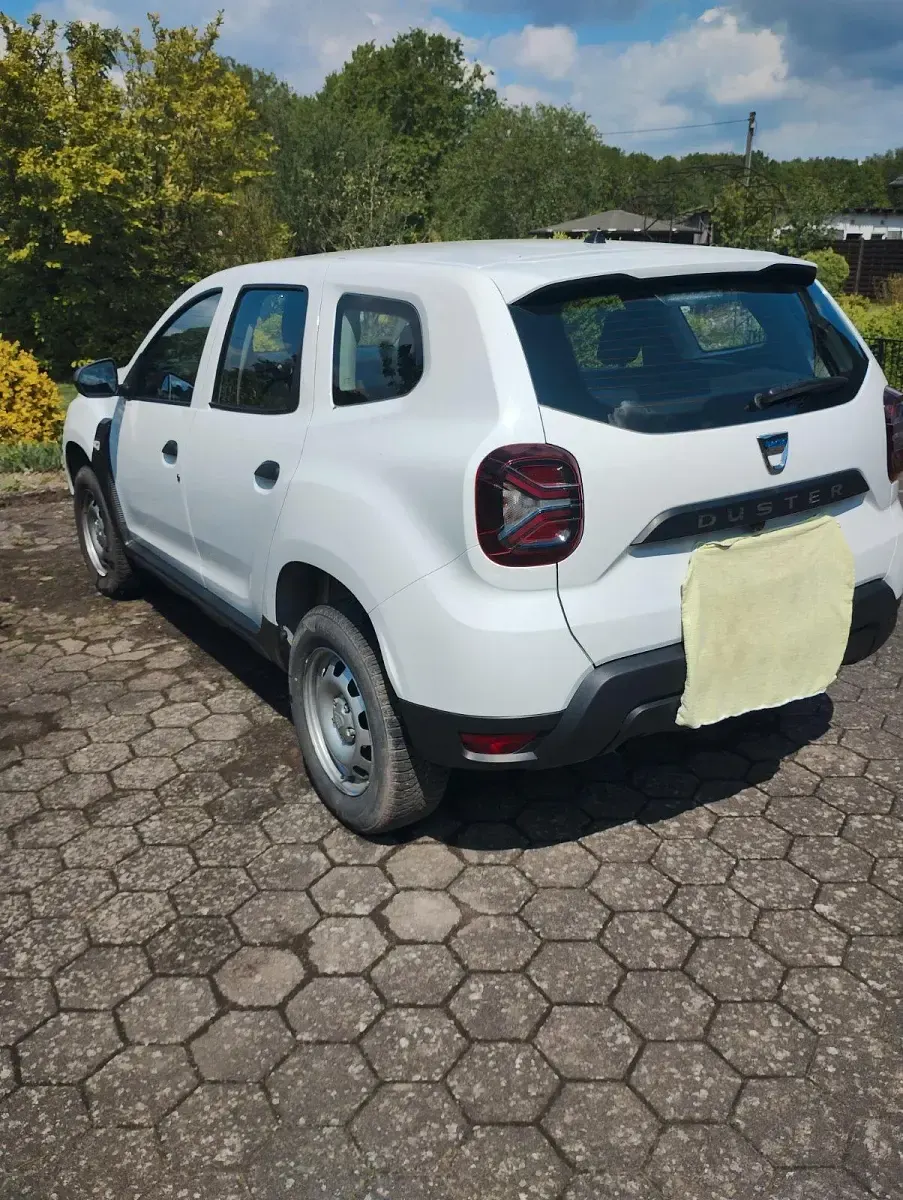 Używany Dacia Duster 91 KM (66 kW) 2022 Biały SUV