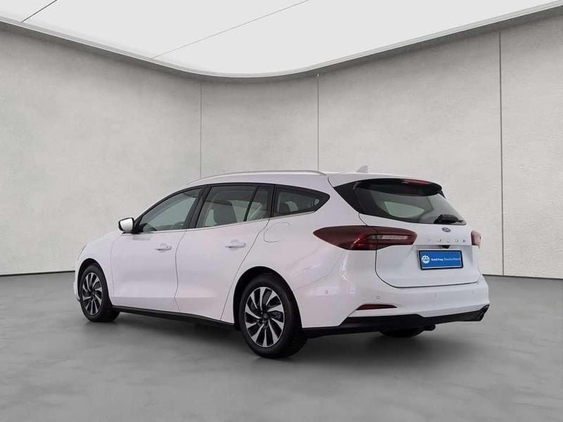 Gebraucht Ford Focus Titanium 155 PS (114 kW) 2025 Frozen white Kombi