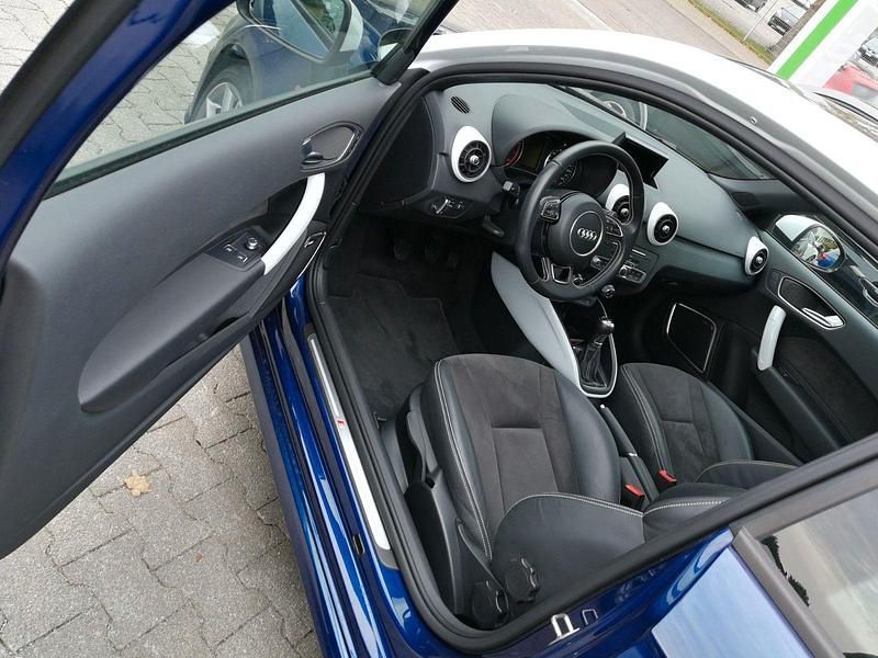 Gebraucht Audi A1 S-Line 95 PS (69 kW) 2015 Blau Kleinwagen