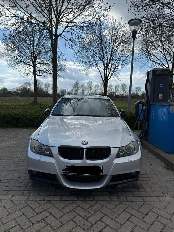 Gebraucht BMW 330 Shadowline 231 PS (169 kW) 2008 Silber Limousine