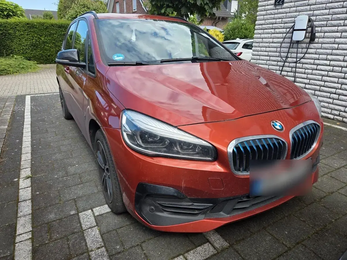 Gebraucht BMW 225 Active Tourer iPerformance 224 PS (164 kW) 2018 Orange Van / Kleinbus