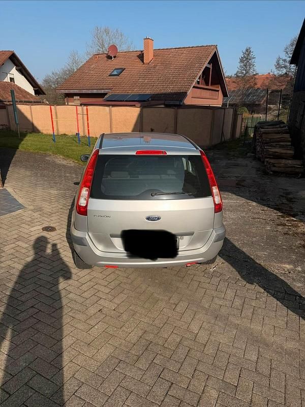 Gebraucht Ford Fusion 100 PS (73 kW) 2008 Silber Kleinwagen
