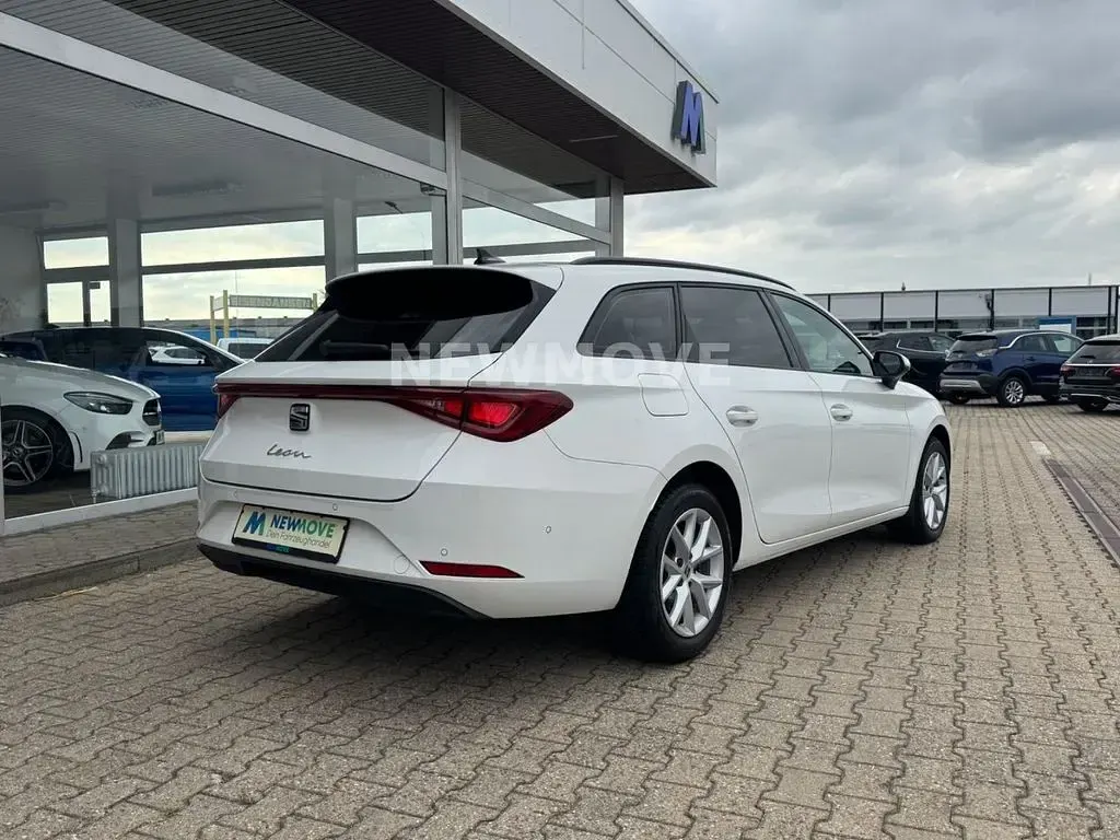 Gebraucht Seat Leon 150 PS (110 kW) 2021 Weiß Limousine
