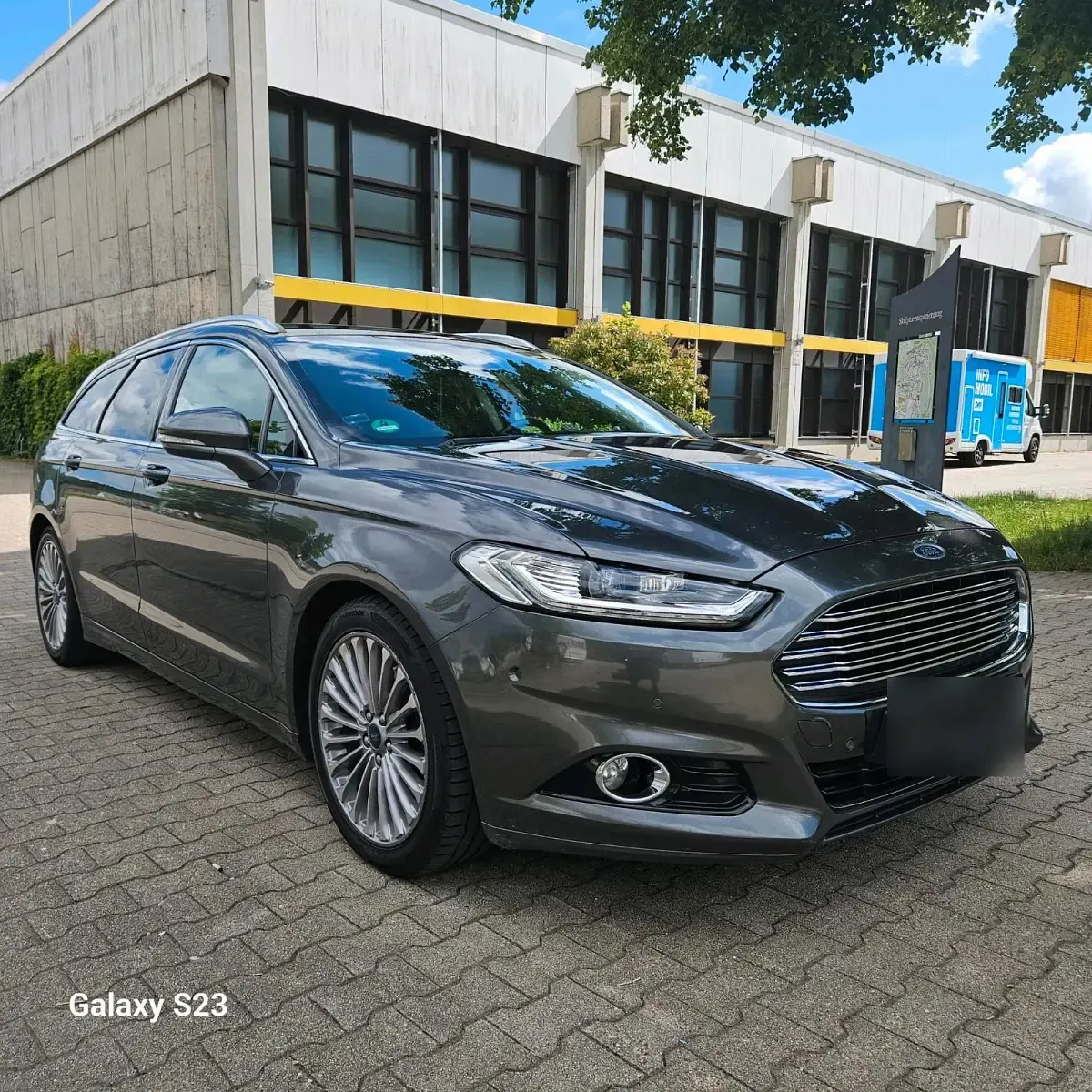 Gebraucht Ford Mondeo 180 PS (132 kW) 2015 Grau Kombi