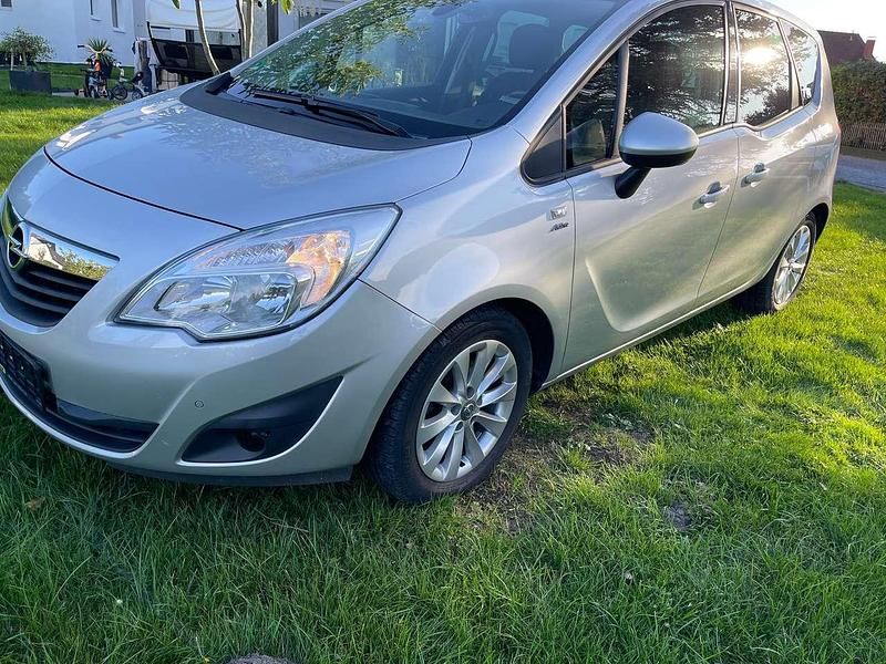 Gebraucht Opel Meriva Active 120 PS (88 kW) 2013 Grau Van / Kleinbus