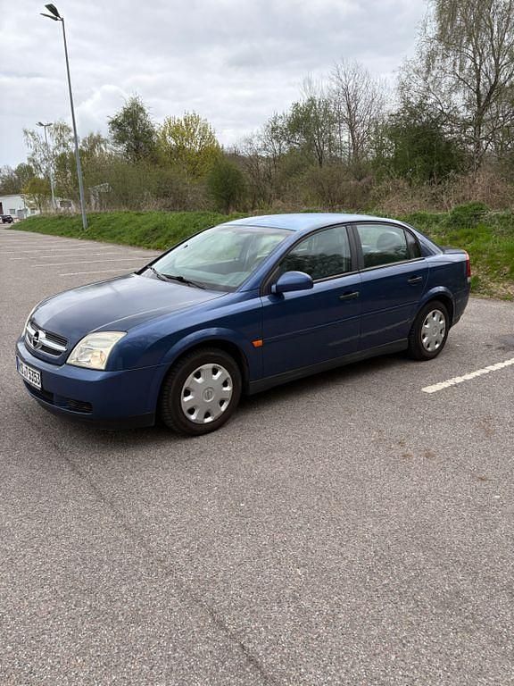 Second-hand Opel Vectra 122 CP (89 kW) 2002 Albastru Berlinǎ