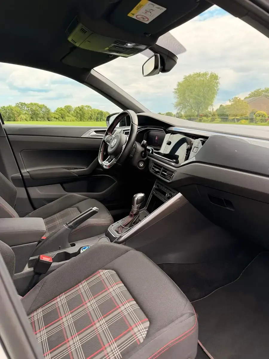 Gebraucht VW Polo GTI 200 PS (147 kW) 2019 Grau Kleinwagen