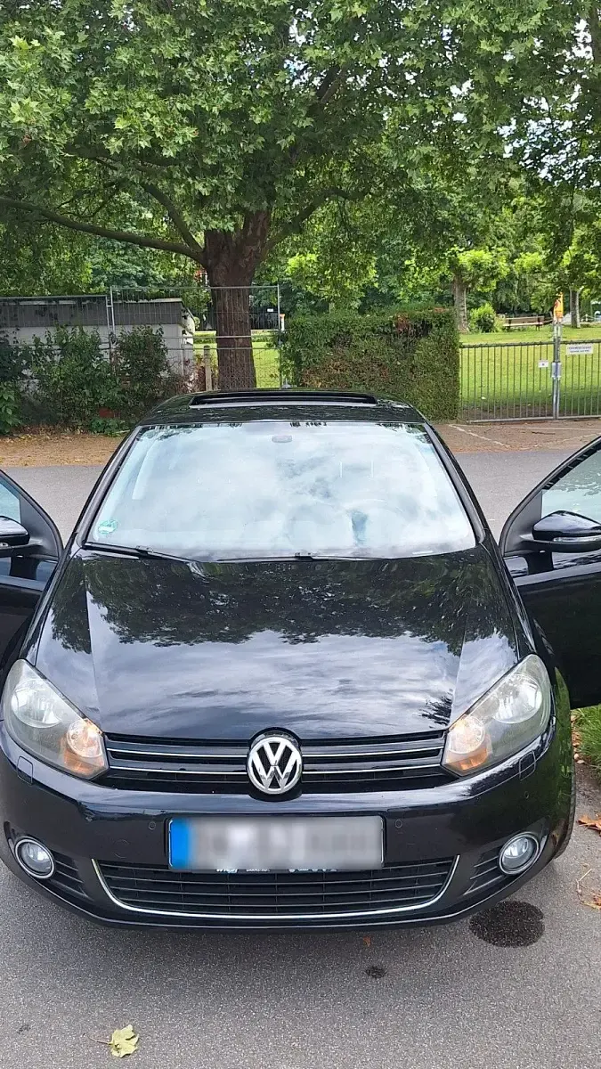 Gebraucht VW Golf VI Style 105 PS (77 kW) 2011 Schwarz Kleinwagen