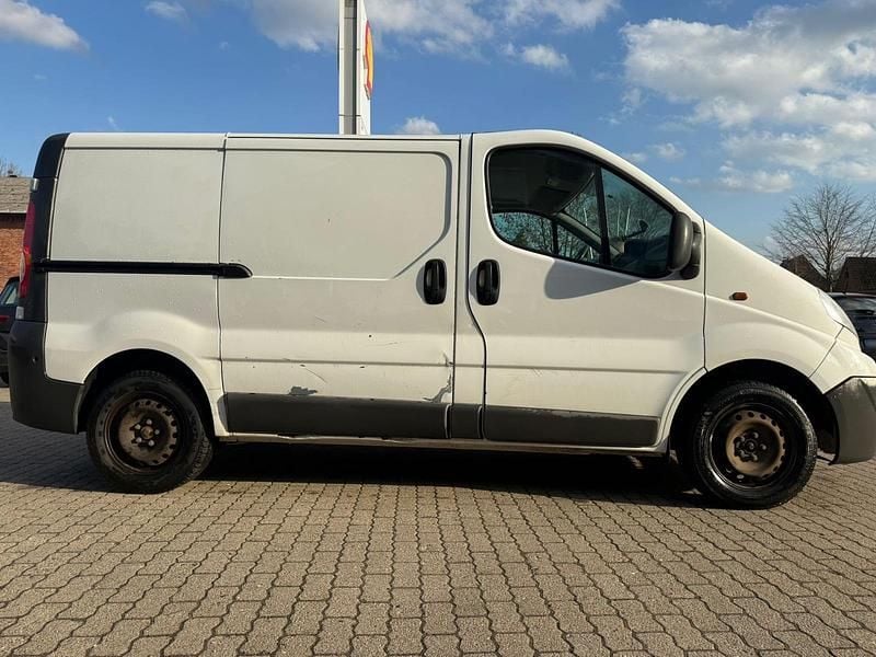 Gebraucht Opel Vivaro 90 PS (66 kW) 2012 Weiß Van / Kleinbus