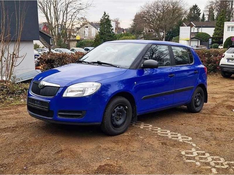 Dynamicblau Gebraucht 2010 Skoda Fabia Classic Kleinwagen | 3.950 € (Fairer Preis) - Bild 1/4