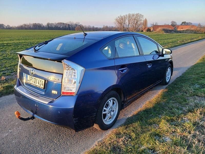 Gebraucht Toyota Prius 136 PS (100 kW) 2011 Blau Limousine