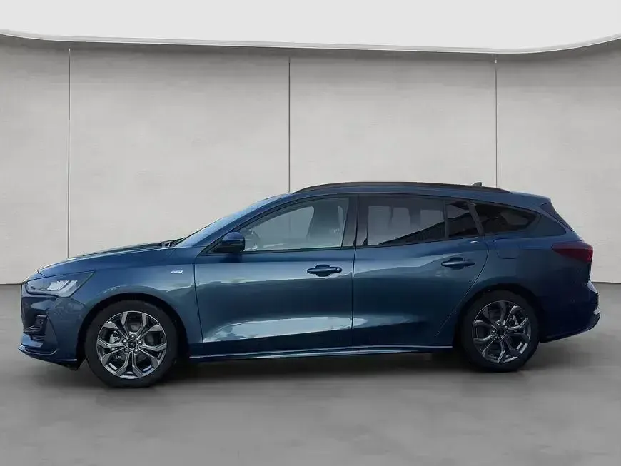 Gebraucht Ford Focus ST-Line X 155 PS (114 kW) 2024 Blau Kombi