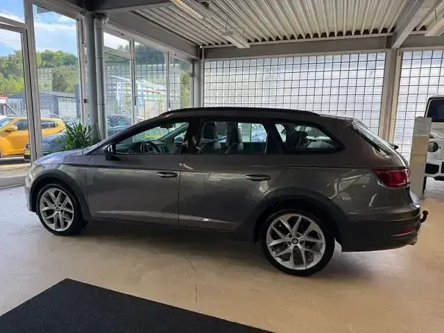 Gebraucht Seat Leon X-Perience 4Drive 150 PS (110 kW) 2015 Grau Kombi