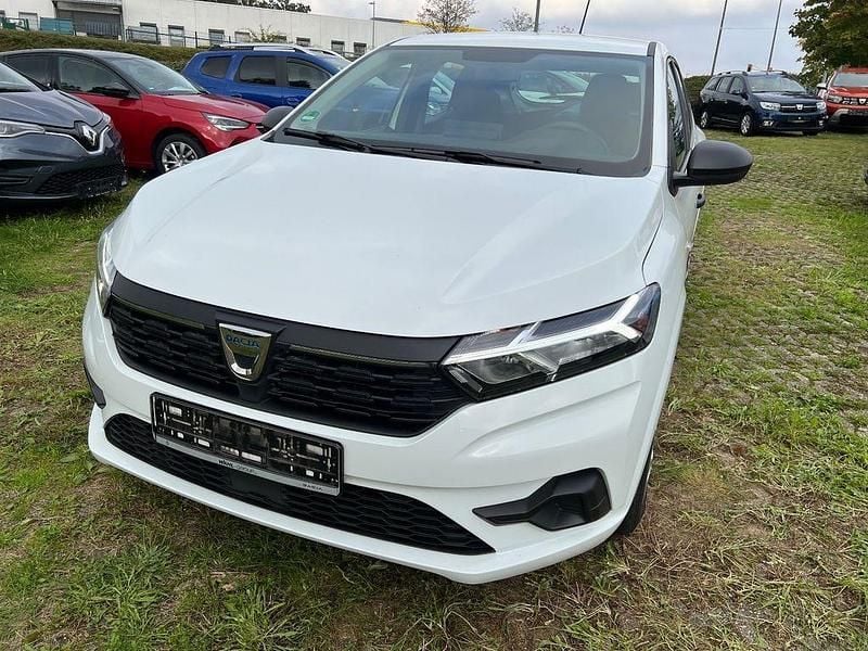 Weiß Gebraucht 2022 Dacia Sandero Essentiel Kleinwagen | 11.950 € (Guter Preis) - Bild 1/4