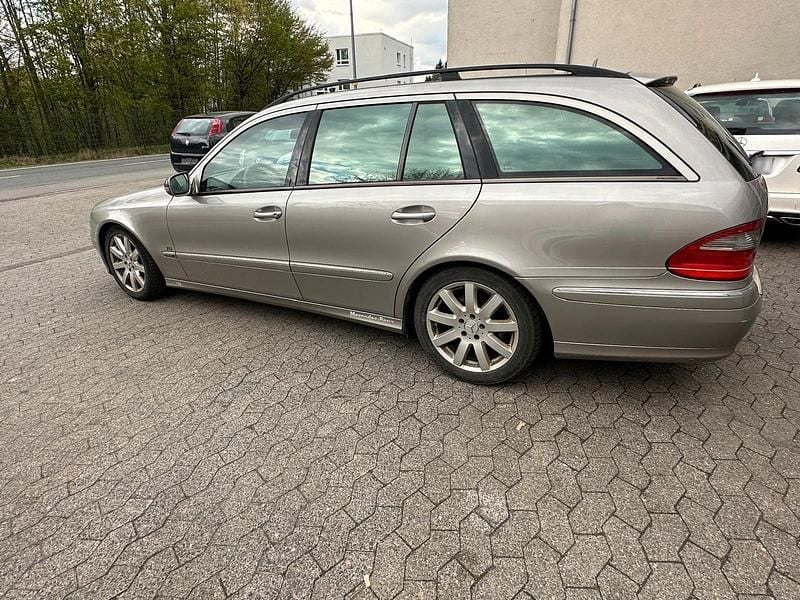 Gebraucht Mercedes 320 224 PS (164 kW) 2006 Grau Kombi
