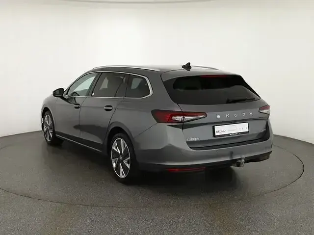 Gebraucht Skoda Superb Selection 193 PS (141 kW) 2024 Grau Kombi