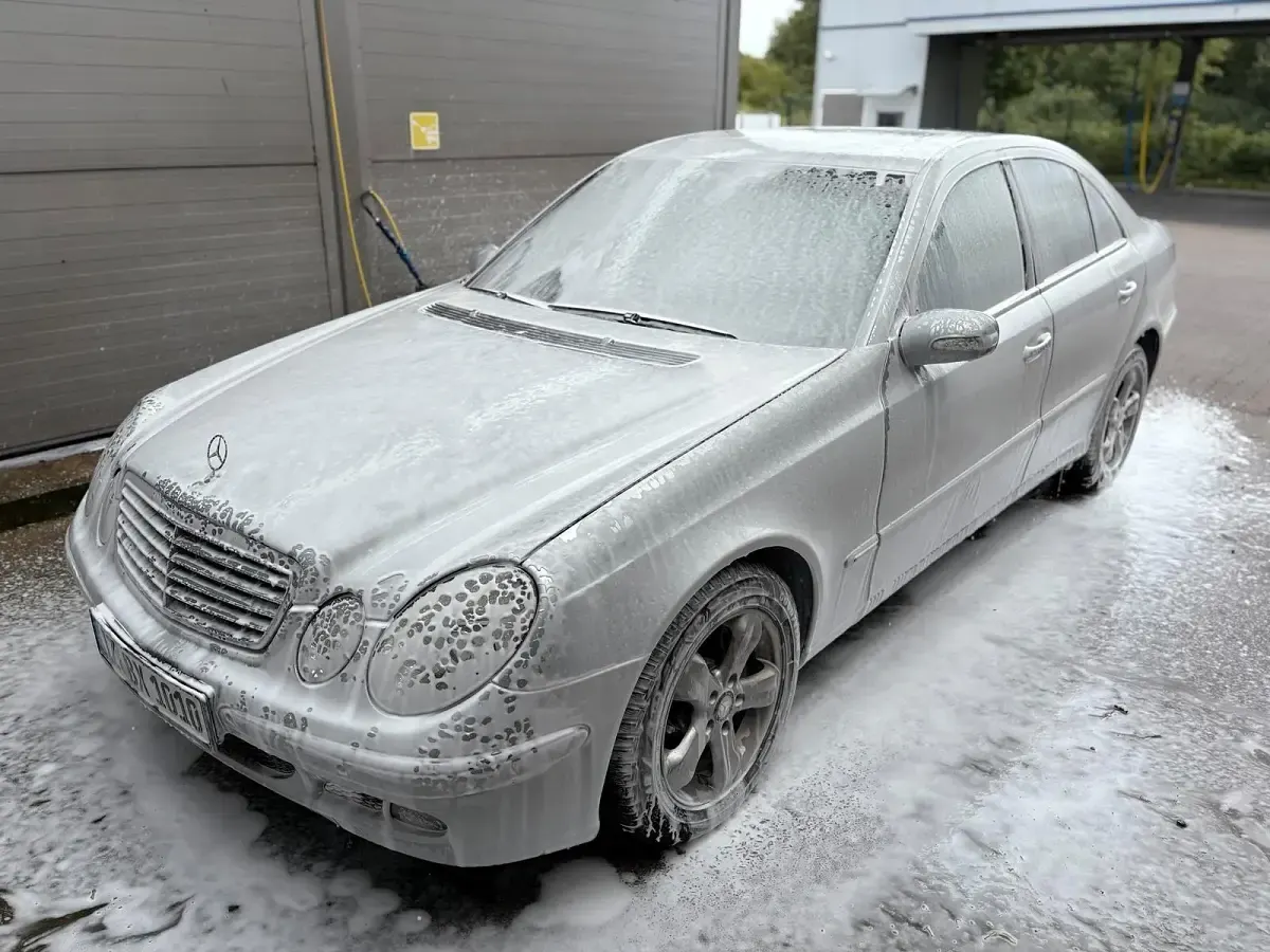 Gebraucht Mercedes E270 Elegance 177 PS (130 kW) 2004 Silber Limousine