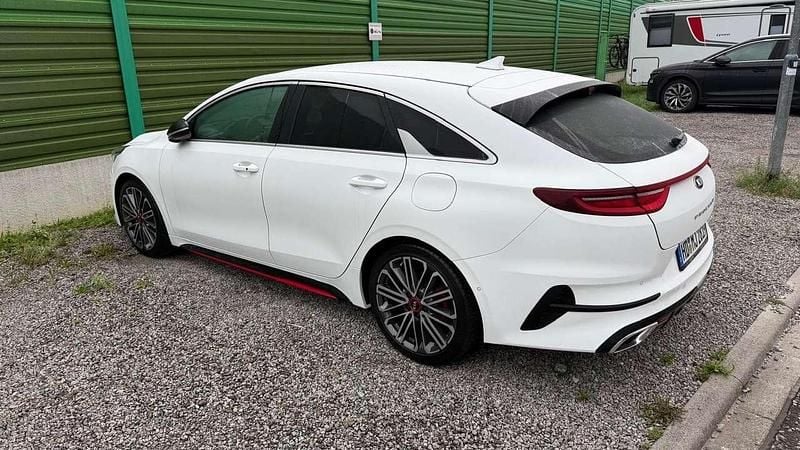 Weiß Gebraucht 2019 Kia ProCeed GT Kleinwagen | 21.990 € (Fairer Preis) - Bild 1/4