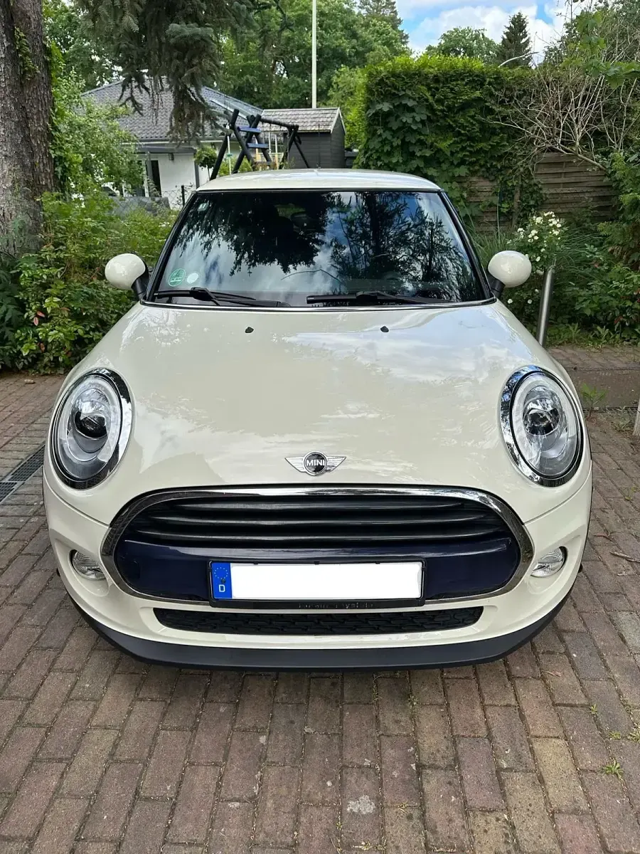 Gebraucht Mini Cooper D 116 PS (85 kW) 2016 Weiß Kleinwagen